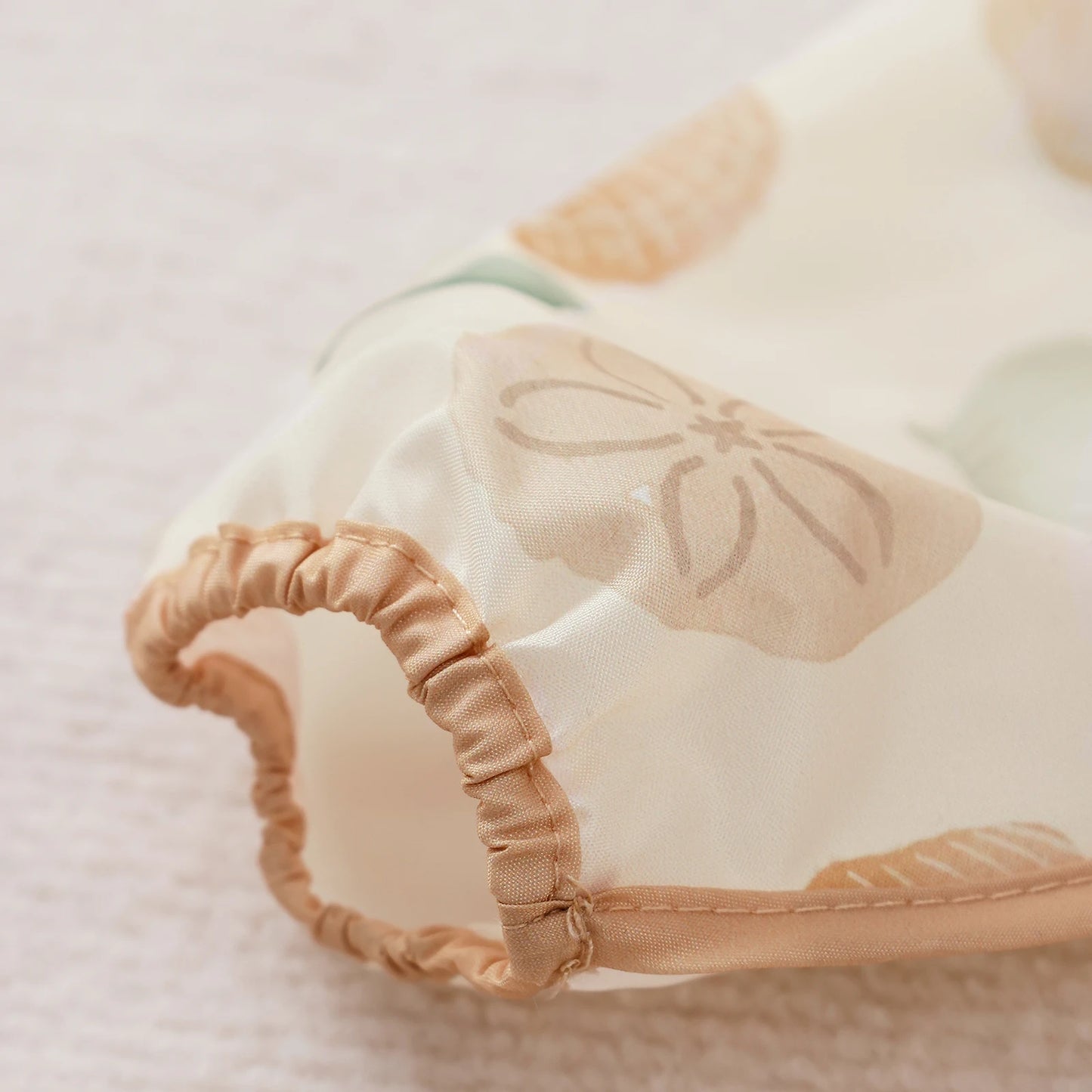Waterproof Baby Bib with Sleeves – Cute Mess-Free Feeding